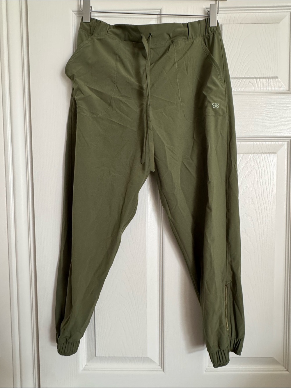 Albion Fit XS Petite Olive Green Jetsetters with Gold Zipper